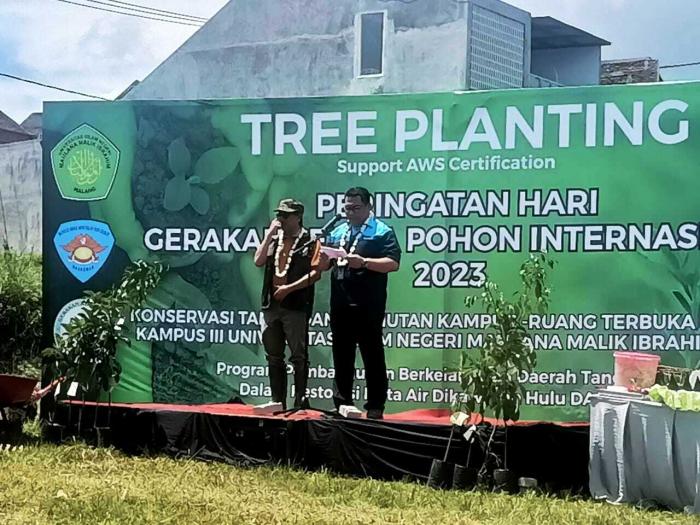 5085_uin-malang-tree-planting.jpg