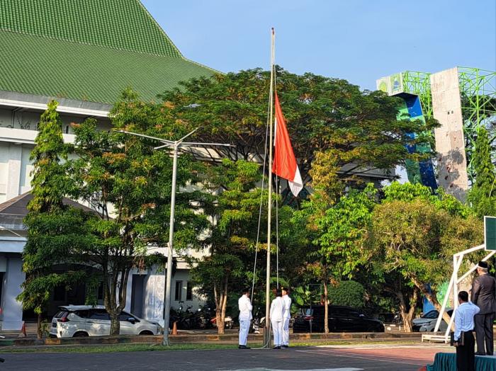 5553_bendera.jpg