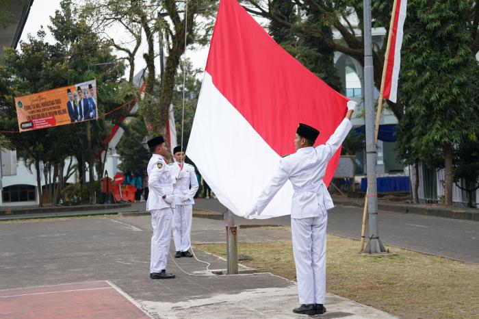 7563_pengibaran-bendera-merah-putih.jpg