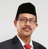 Prof. Dr. H. M. Zainuddin, MA